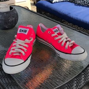 Neon Converse AllStar